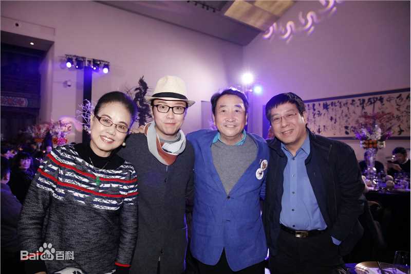 李玉刚朋友合照素颜照相册