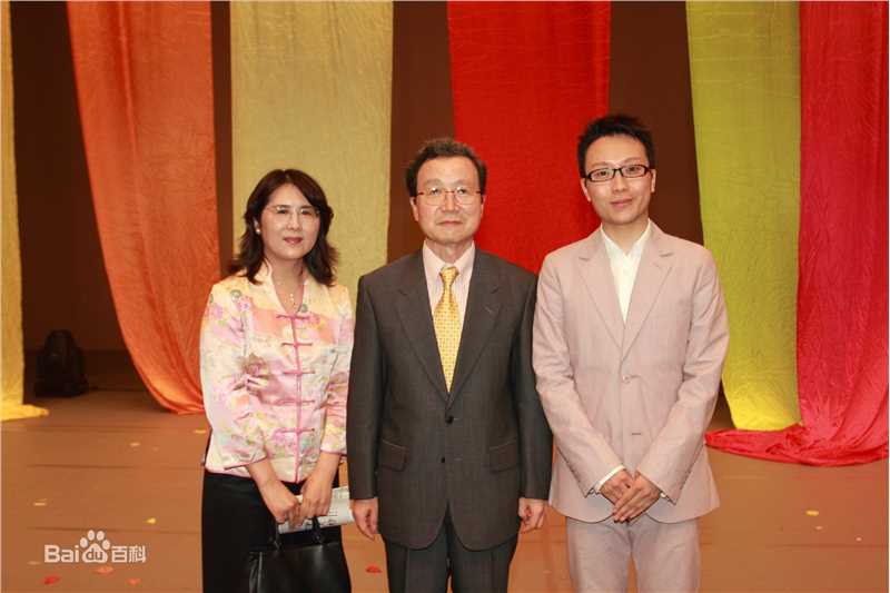 李玉刚朋友合照素颜照相册