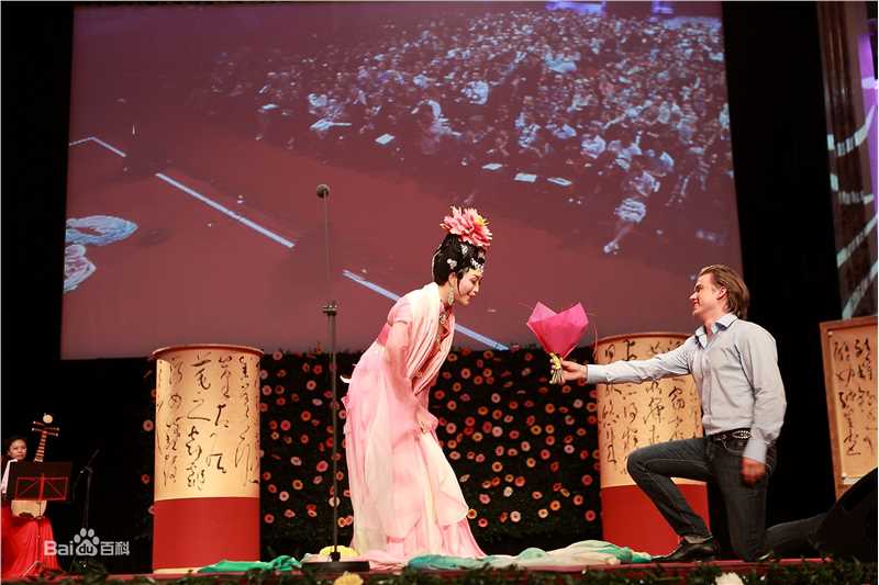 李玉刚朋友合照素颜照相册