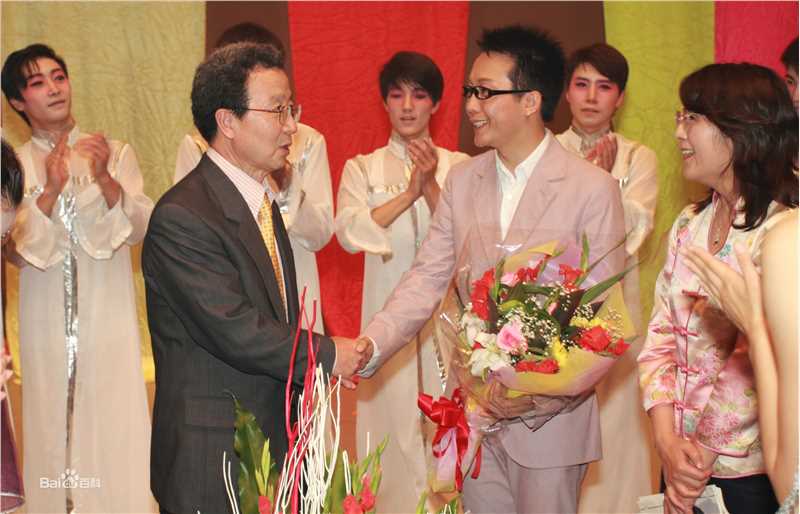 李玉刚朋友合照素颜照相册