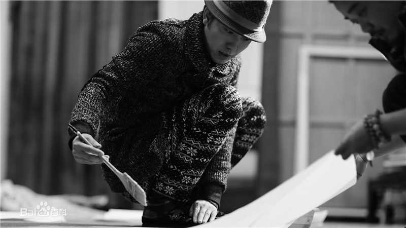 李玉刚日常生活前后照片