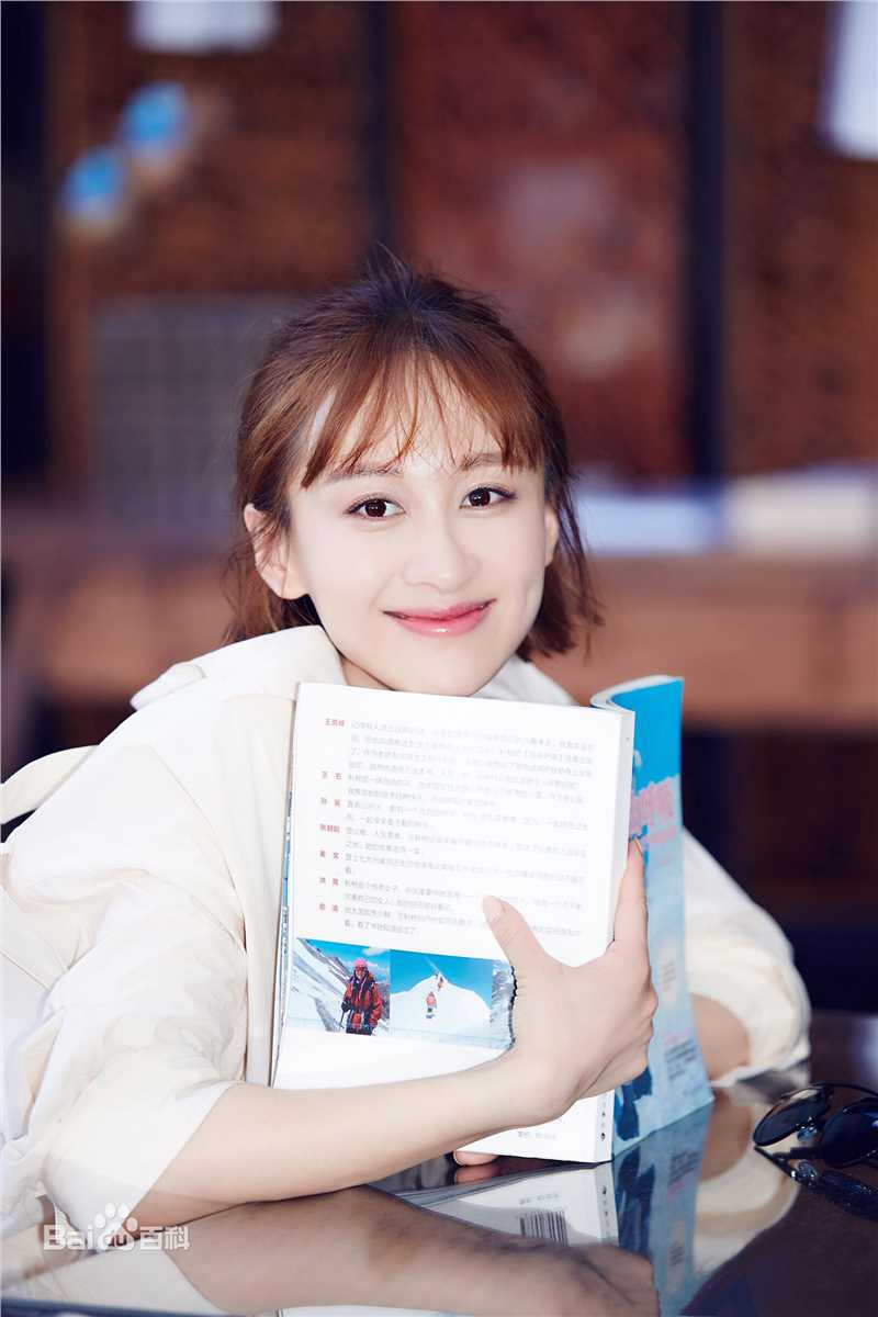 练练生活照壁纸壁纸