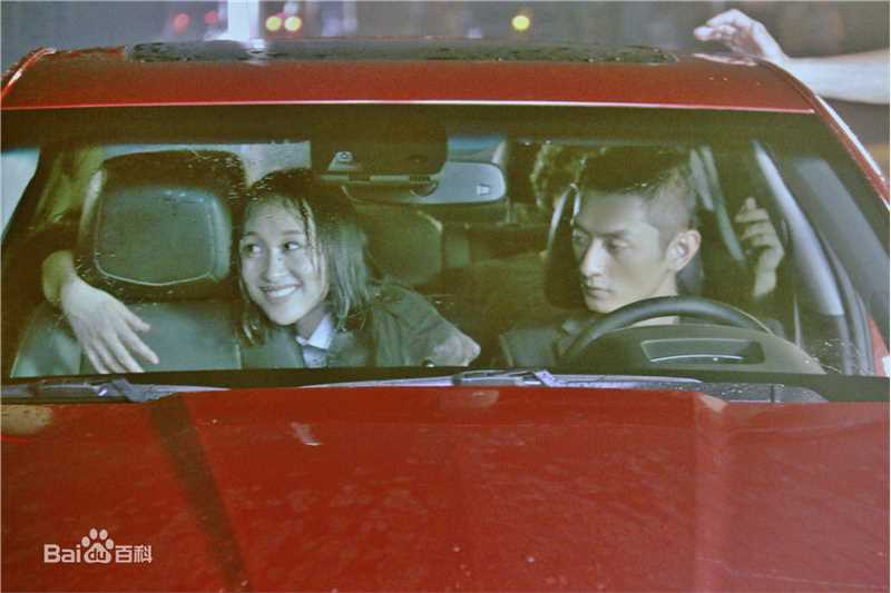 练练凯迪拉克广告片素颜照壁纸