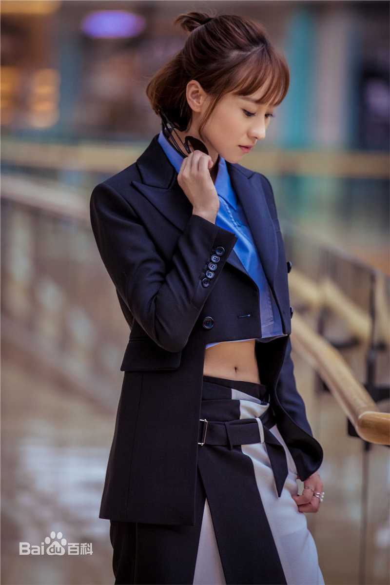 练练时尚街拍前后照片