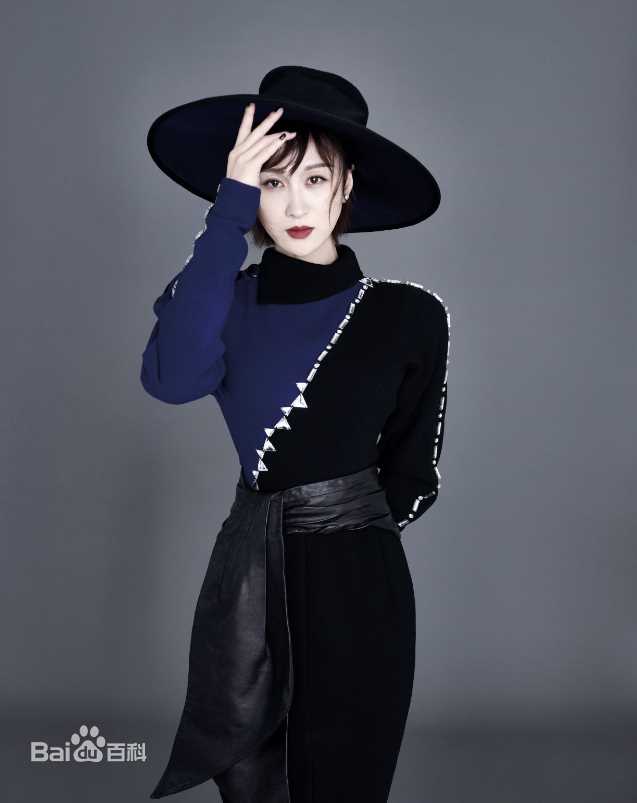 练练最新《精品购物指南》杂志图集