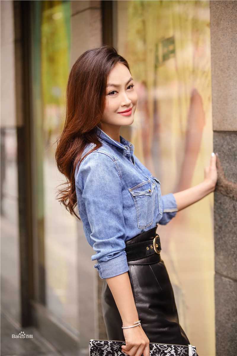 詹小楠街拍前后照片