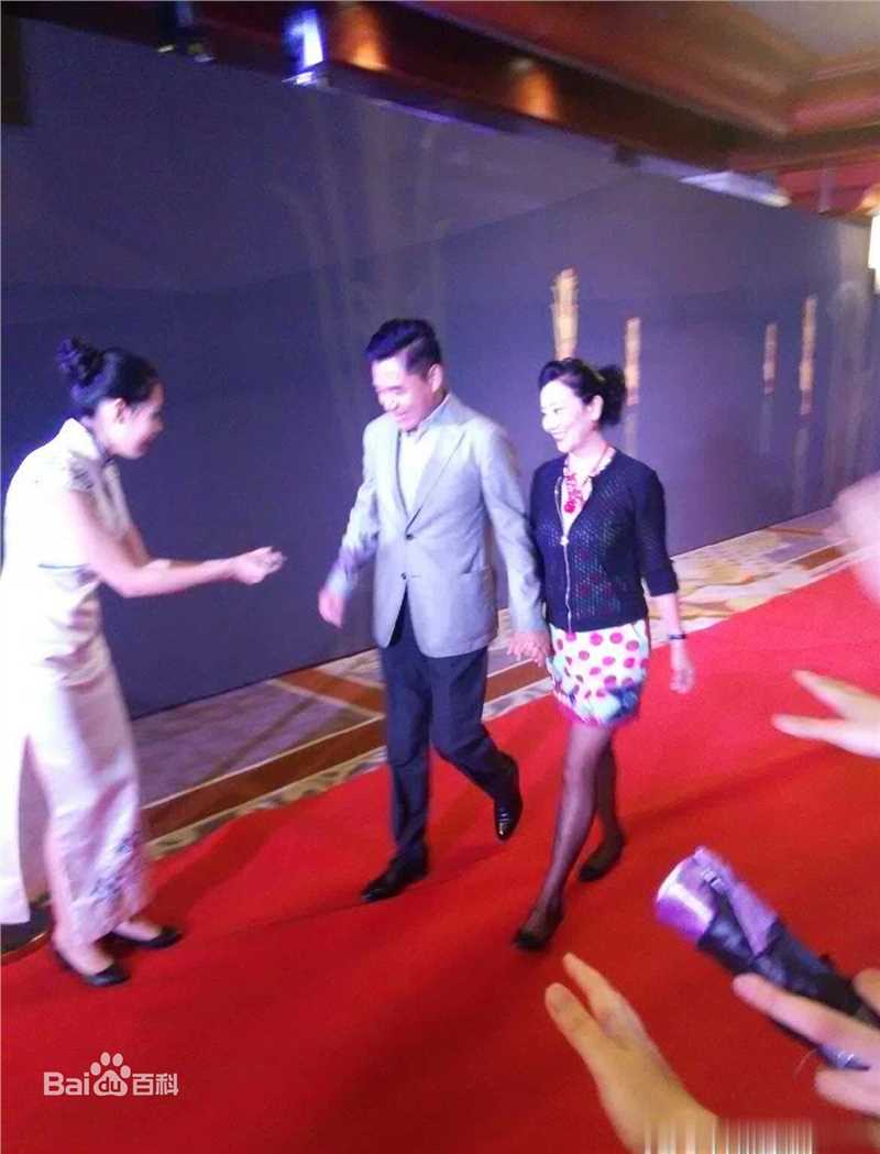 赵奎娥(ZhaoKuie)夫妻合影图片图册