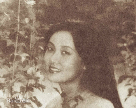 邓婕出水芙蓉前后照片