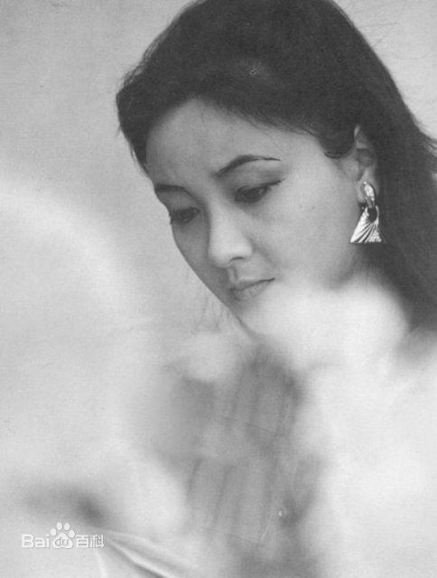 邓婕出水芙蓉前后照片