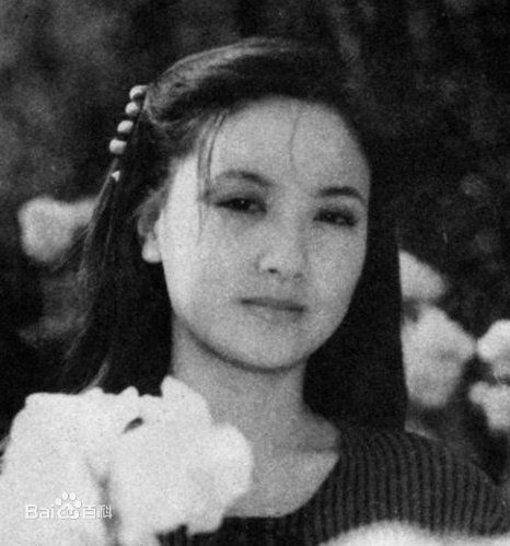 邓婕出水芙蓉前后照片