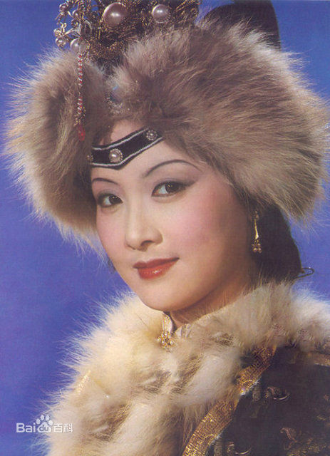 邓婕出水芙蓉前后照片