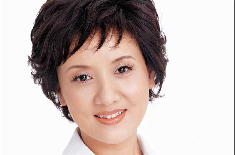 最新邓婕性感图片