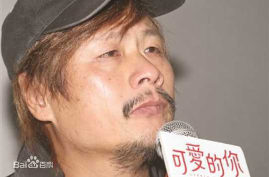 最新关信辉性感图片