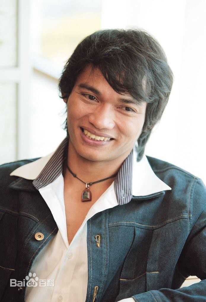托尼·贾(Tony Jaa)生活照