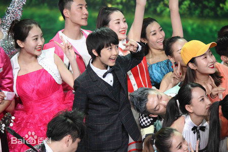 最新黄星羱(Andy Huang)在《春满人间正清明》中的壁纸