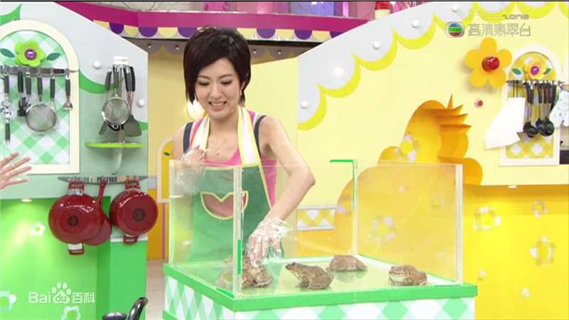 最新唐诗咏(Natalie Tong)在《美女厨房》中的图集