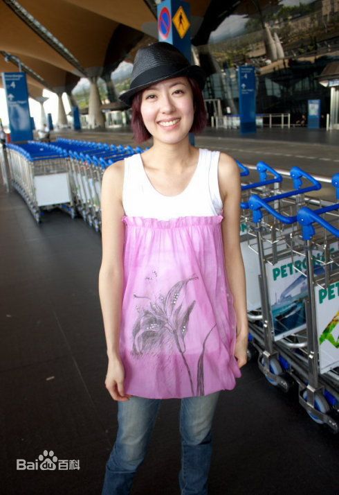 唐诗咏(Natalie Tong)生活照壁纸壁纸