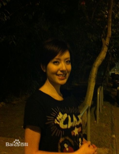 唐诗咏(Natalie Tong)生活照壁纸壁纸