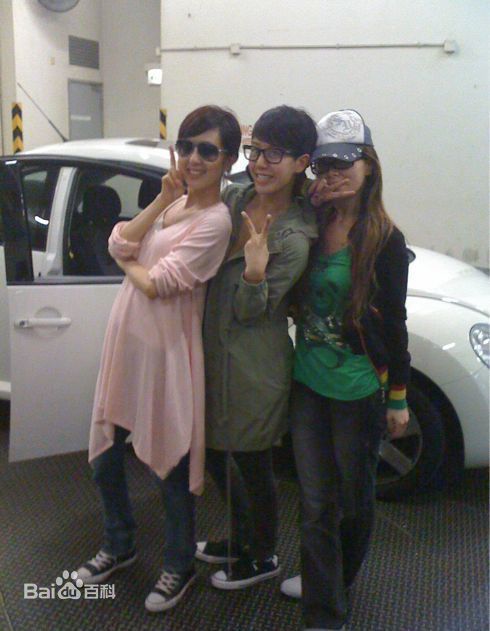 唐诗咏(Natalie Tong)生活照壁纸壁纸