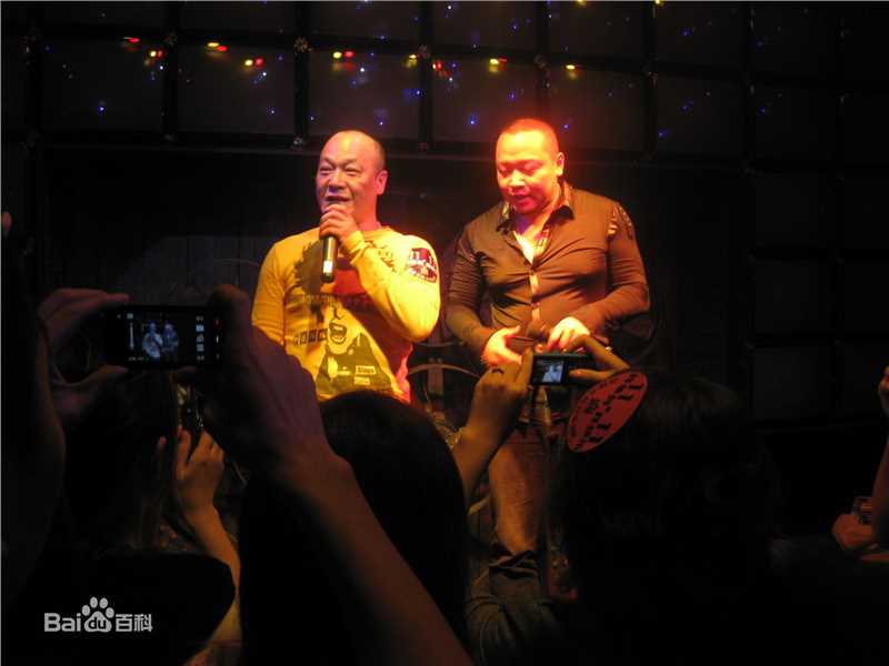 吴志雄(Chi Hung Ng)出席活动前后照片