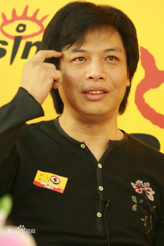 李健仁生活照生活照相册