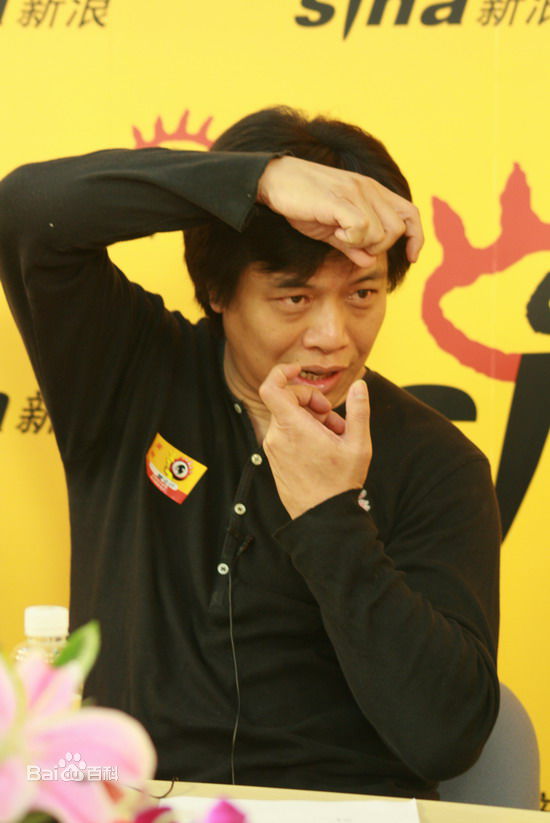 李健仁生活照生活照相册