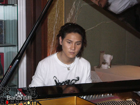 丁子峻(Allen Ting)生活照素颜照相册