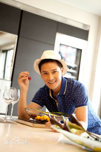 丁子峻(Allen Ting)生活照素颜照相册