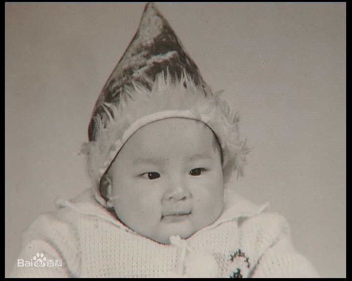 周笔畅(BiBi Zhou)童年多才多艺的生活照相册