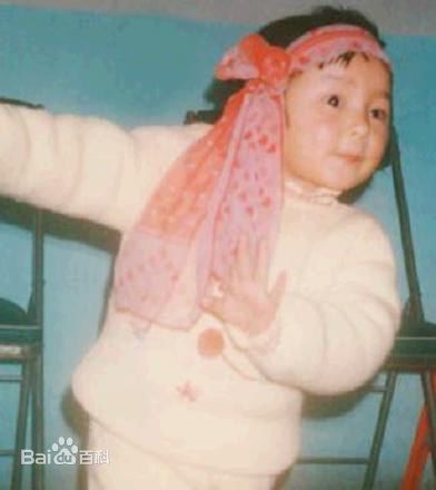 周笔畅(BiBi Zhou)童年多才多艺的生活照相册