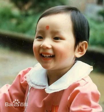 周笔畅(BiBi Zhou)童年多才多艺的生活照相册