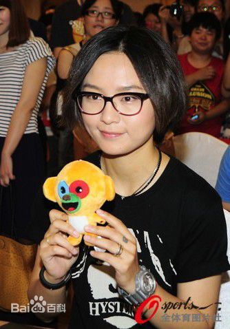 周笔畅(BiBi Zhou)与体育结缘性感图片图集