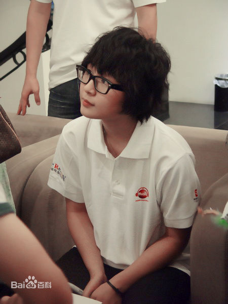 周笔畅(BiBi Zhou)与体育结缘性感图片图集