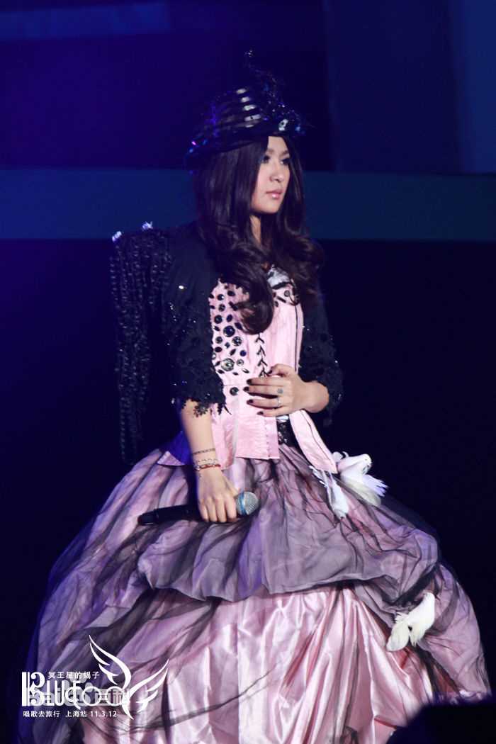 周笔畅(BiBi Zhou)“唱歌去旅行”巡回演唱会素颜照壁纸