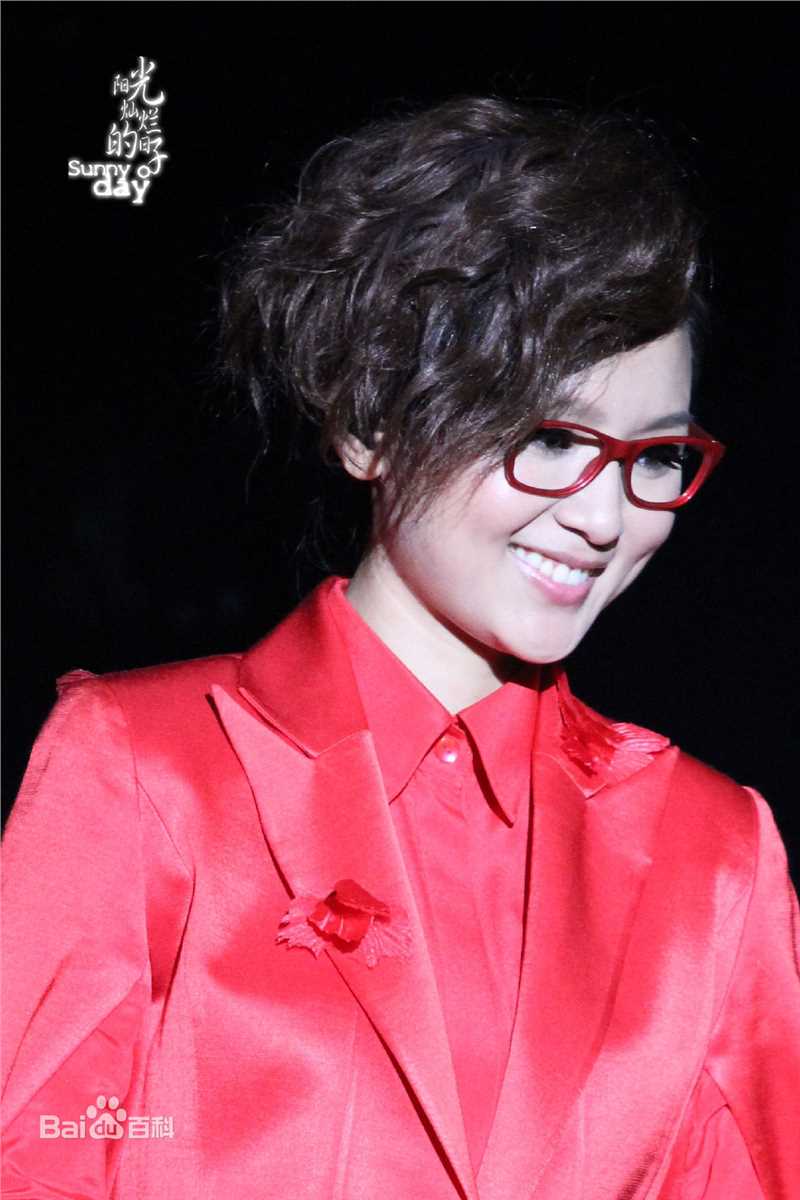 周笔畅(BiBi Zhou)“唱歌去旅行”巡回演唱会素颜照壁纸