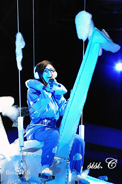 周笔畅(BiBi Zhou)“唱歌去旅行”巡回演唱会素颜照壁纸