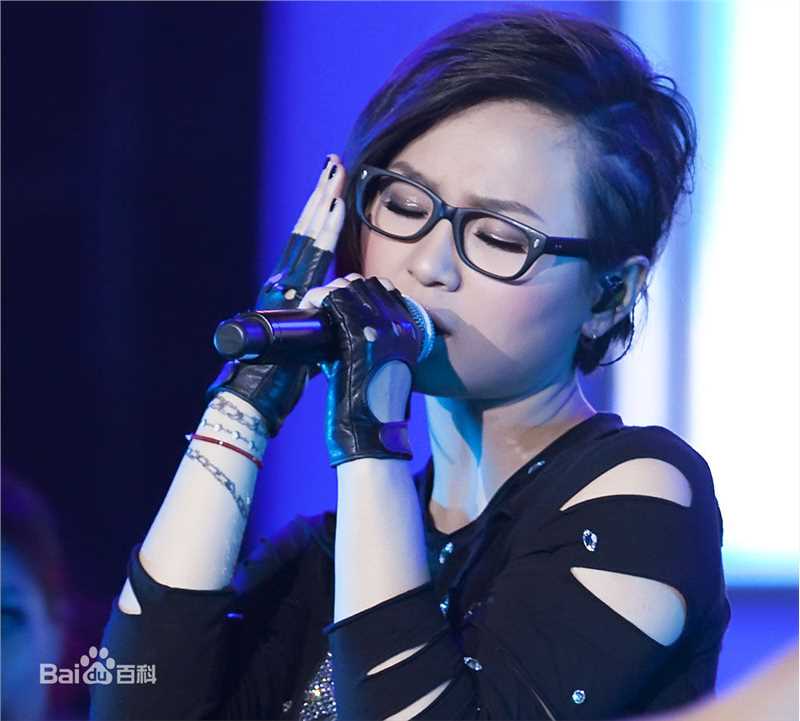 周笔畅(BiBi Zhou)“唱歌去旅行”巡回演唱会素颜照壁纸