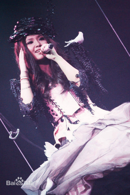 周笔畅(BiBi Zhou)“唱歌去旅行”巡回演唱会素颜照壁纸