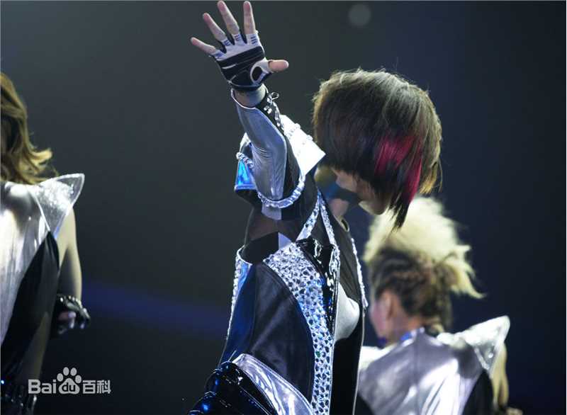 周笔畅(BiBi Zhou)“唱歌去旅行”巡回演唱会素颜照壁纸