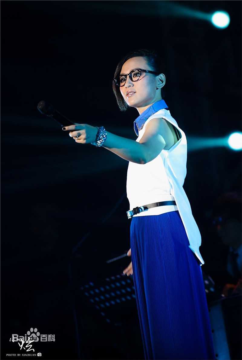 周笔畅(BiBi Zhou)“Unlock”巡回演唱会前后照片