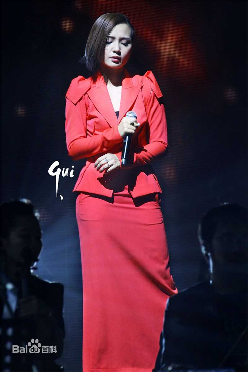 周笔畅(BiBi Zhou)“Unlock”巡回演唱会前后照片