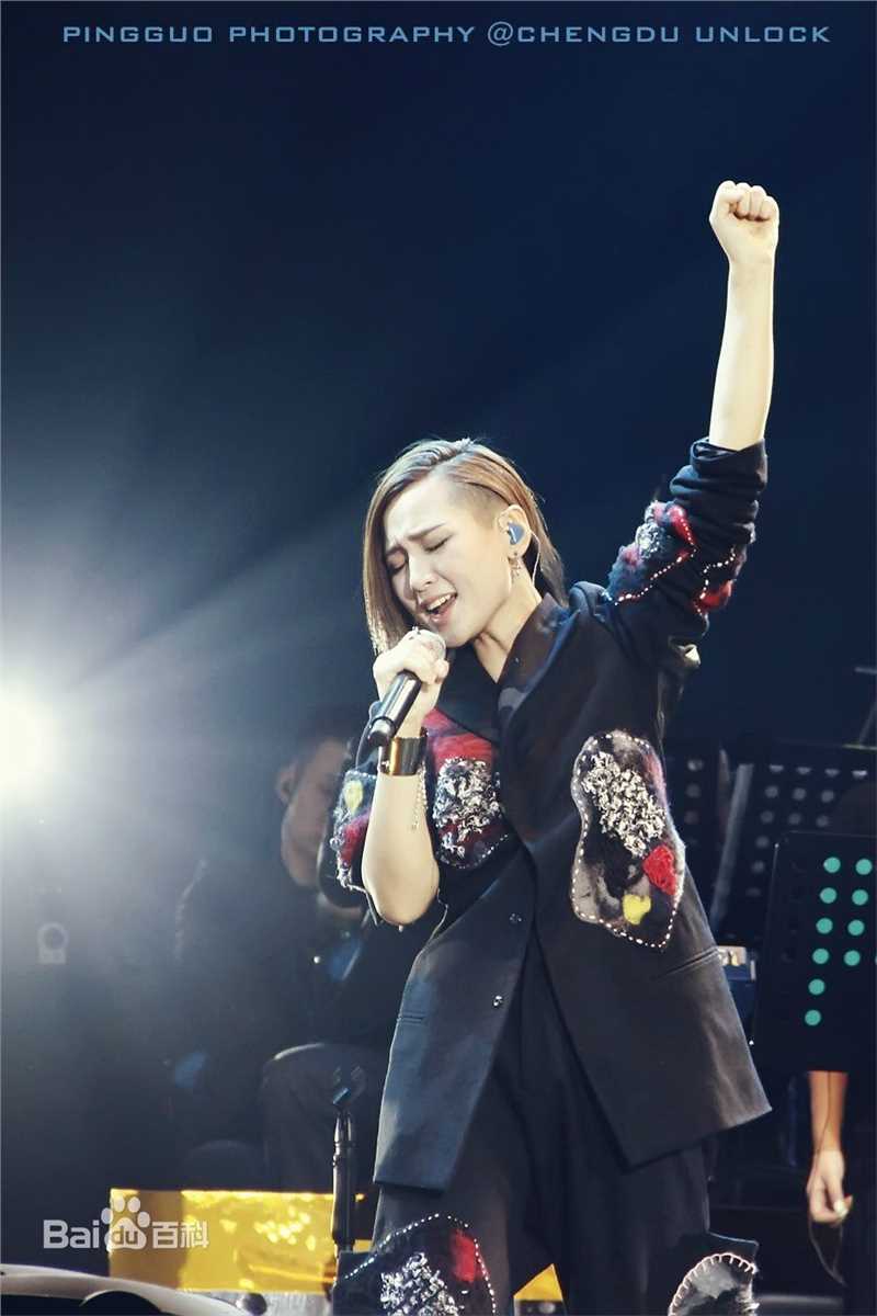 周笔畅(BiBi Zhou)“Unlock”巡回演唱会前后照片