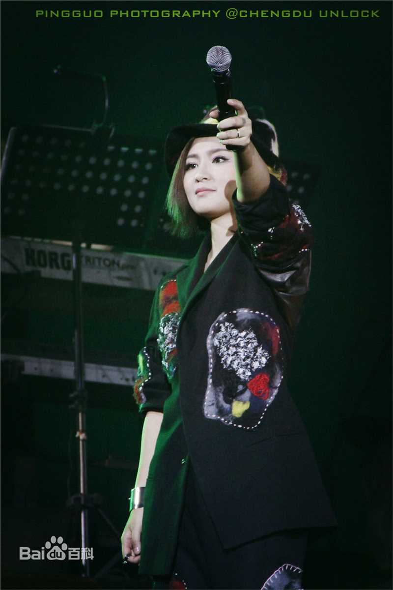 周笔畅(BiBi Zhou)“Unlock”巡回演唱会前后照片