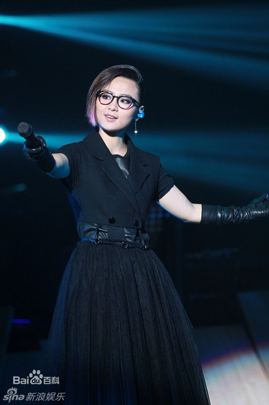 周笔畅(BiBi Zhou)“Unlock”巡回演唱会前后照片