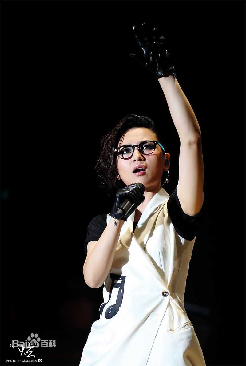 周笔畅(BiBi Zhou)“Unlock”巡回演唱会前后照片