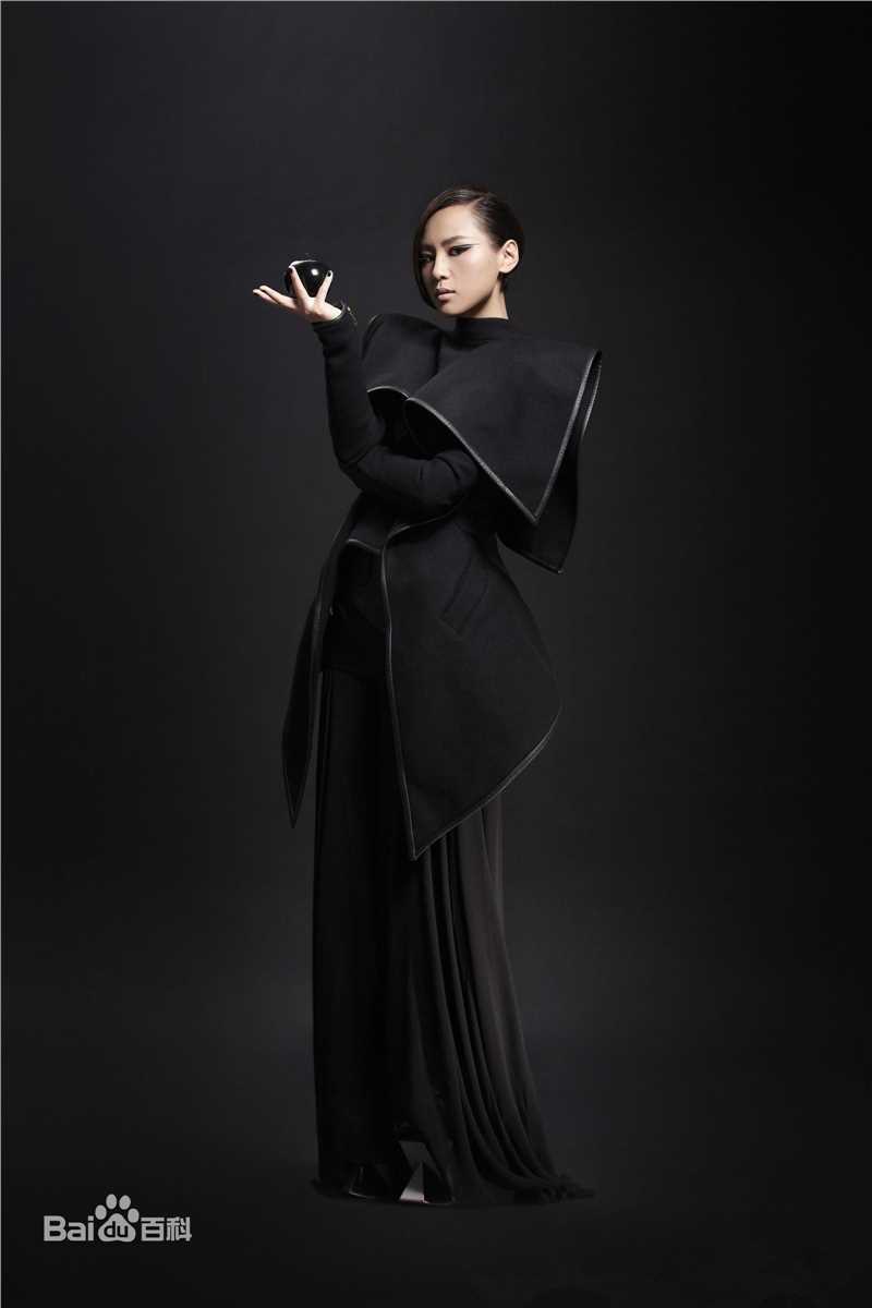 周笔畅(BiBi Zhou)2010-2011专辑宣传照前后照片