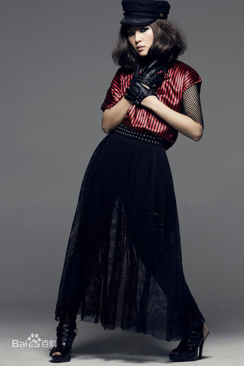 周笔畅(BiBi Zhou)2010-2011专辑宣传照前后照片