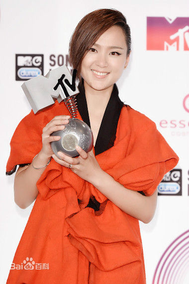 周笔畅(BiBi Zhou)颁奖礼获奖集锦生活照相册