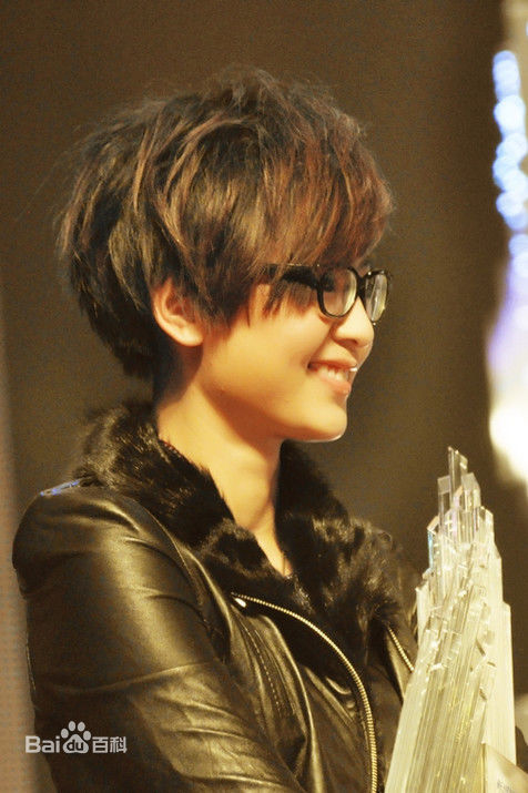 周笔畅(BiBi Zhou)颁奖礼获奖集锦生活照相册