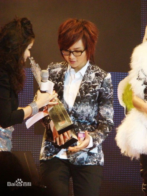 周笔畅(BiBi Zhou)颁奖礼获奖集锦生活照相册